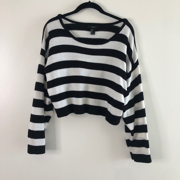 Forever 21 Sweaters - Forever 21 Black & White Stripped Cropped Sweater